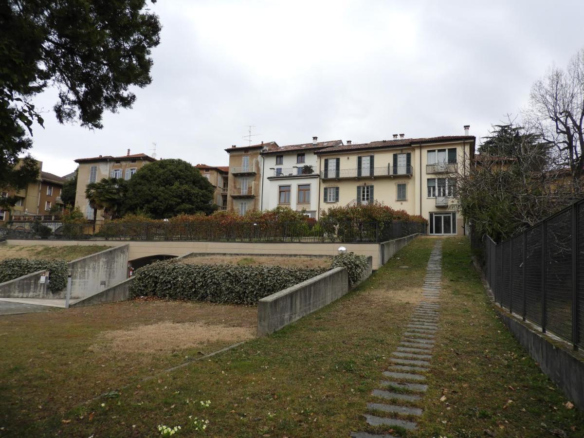 Villa Maghetti - Modernized Flat In Historic Palazzo In The Center Of ルイーノ エクステリア 写真