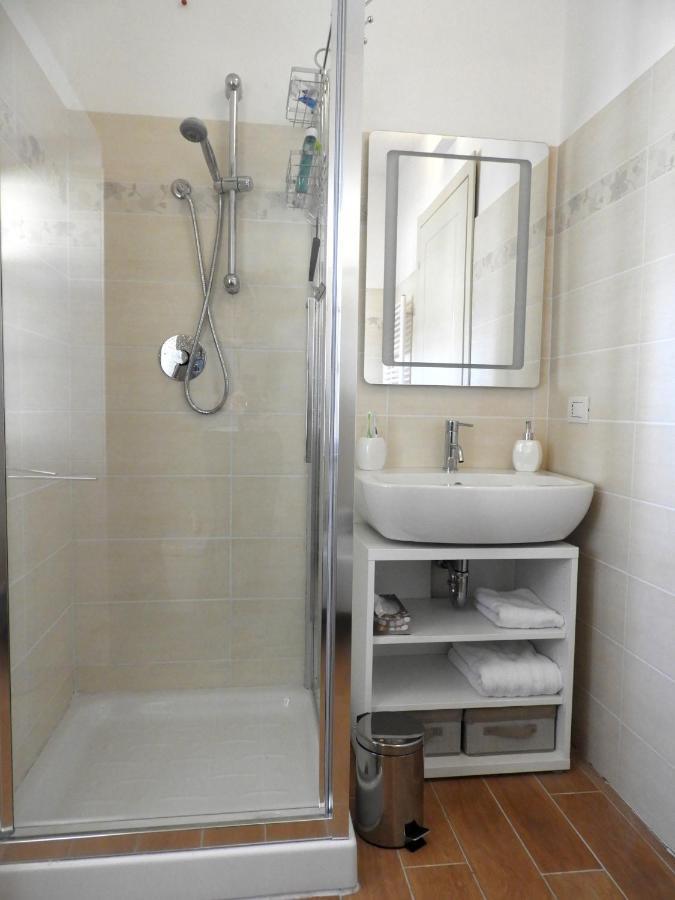 Villa Maghetti - Modernized Flat In Historic Palazzo In The Center Of ルイーノ エクステリア 写真