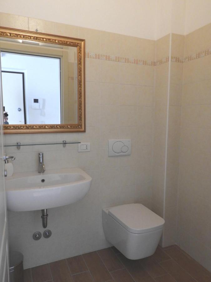 Villa Maghetti - Modernized Flat In Historic Palazzo In The Center Of ルイーノ エクステリア 写真