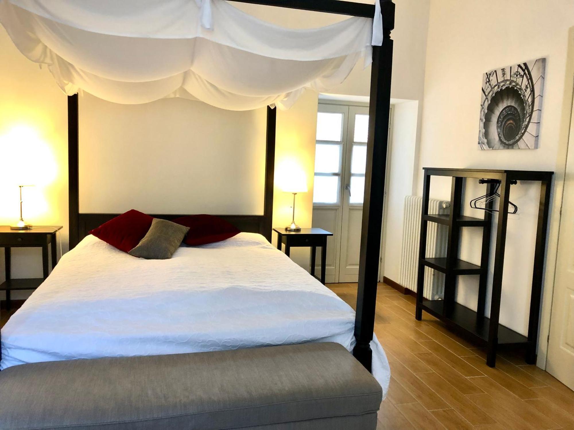 Villa Maghetti - Modernized Flat In Historic Palazzo In The Center Of ルイーノ エクステリア 写真