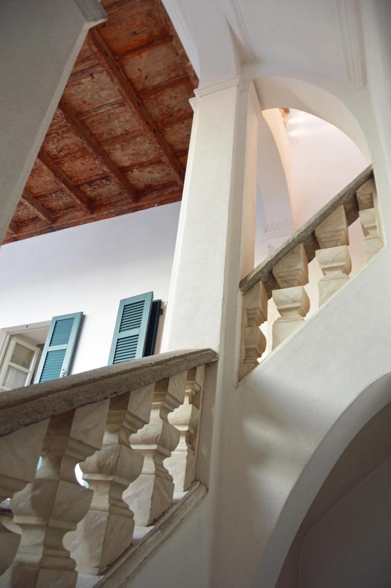 Villa Maghetti - Modernized Flat In Historic Palazzo In The Center Of ルイーノ エクステリア 写真